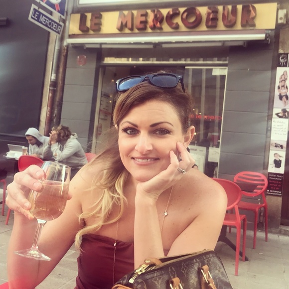 Meet your Posher, Allison - Picture 1 of 1